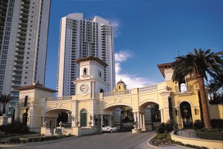 Turnberry Place Entry Gates