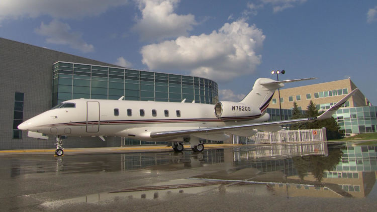 NetJets Challenger 