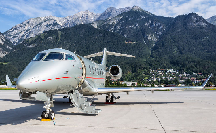 VistaJet Challenger 350