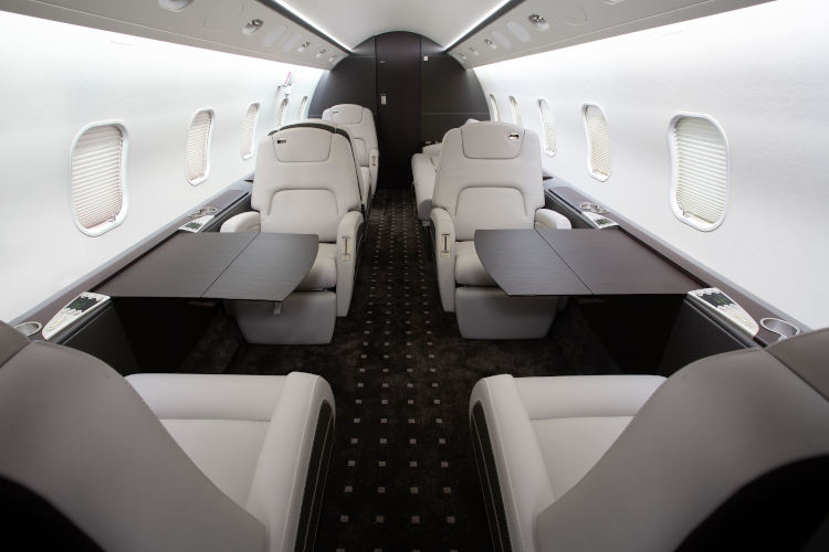 XO Challenger 300 cabin